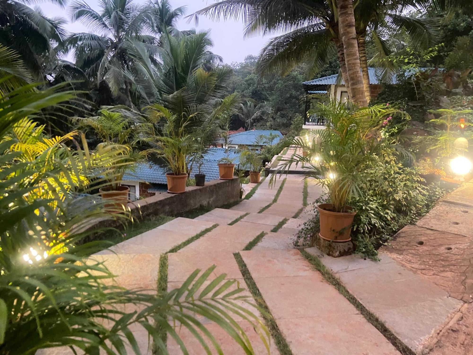 Atmani Waterfront Resort Cola Exterior photo